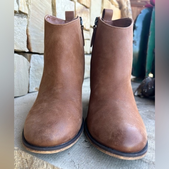 BP Lance-Lea genuine leather booties from Nordstrom in Cognac Sz-7.5. Loc# D - Picture 8 of 9